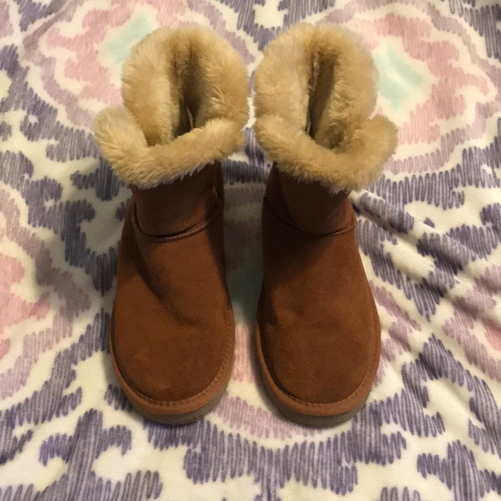 Fluffy Tan Slippers/Booties